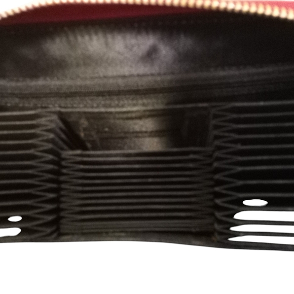 Andoilt Women’s Leather Zip Around Wristlet RFID Blocking Inside Zippered Pocket - Picture 2 of 11